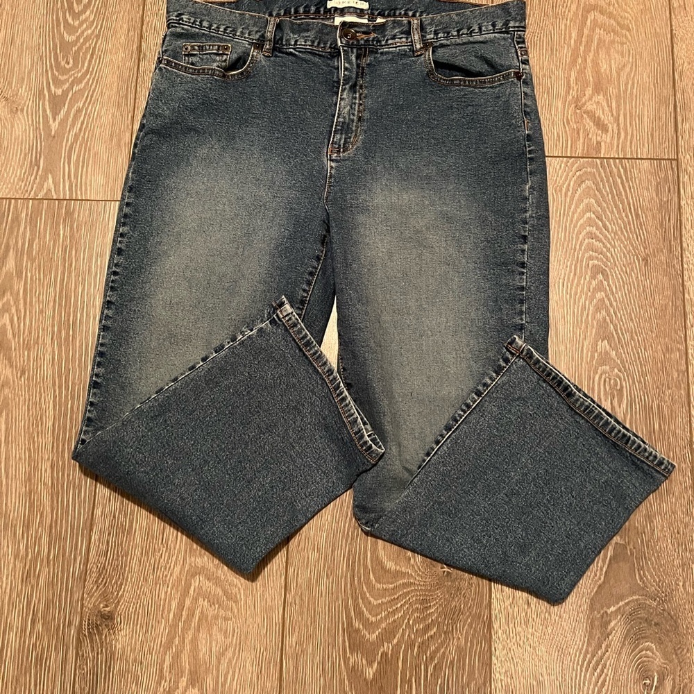 Axcess Stretch Capris Jeans